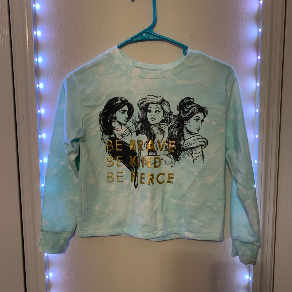 4 for $20- bundle and make me an offer :) Disney princess sweatshirt girl’s Med